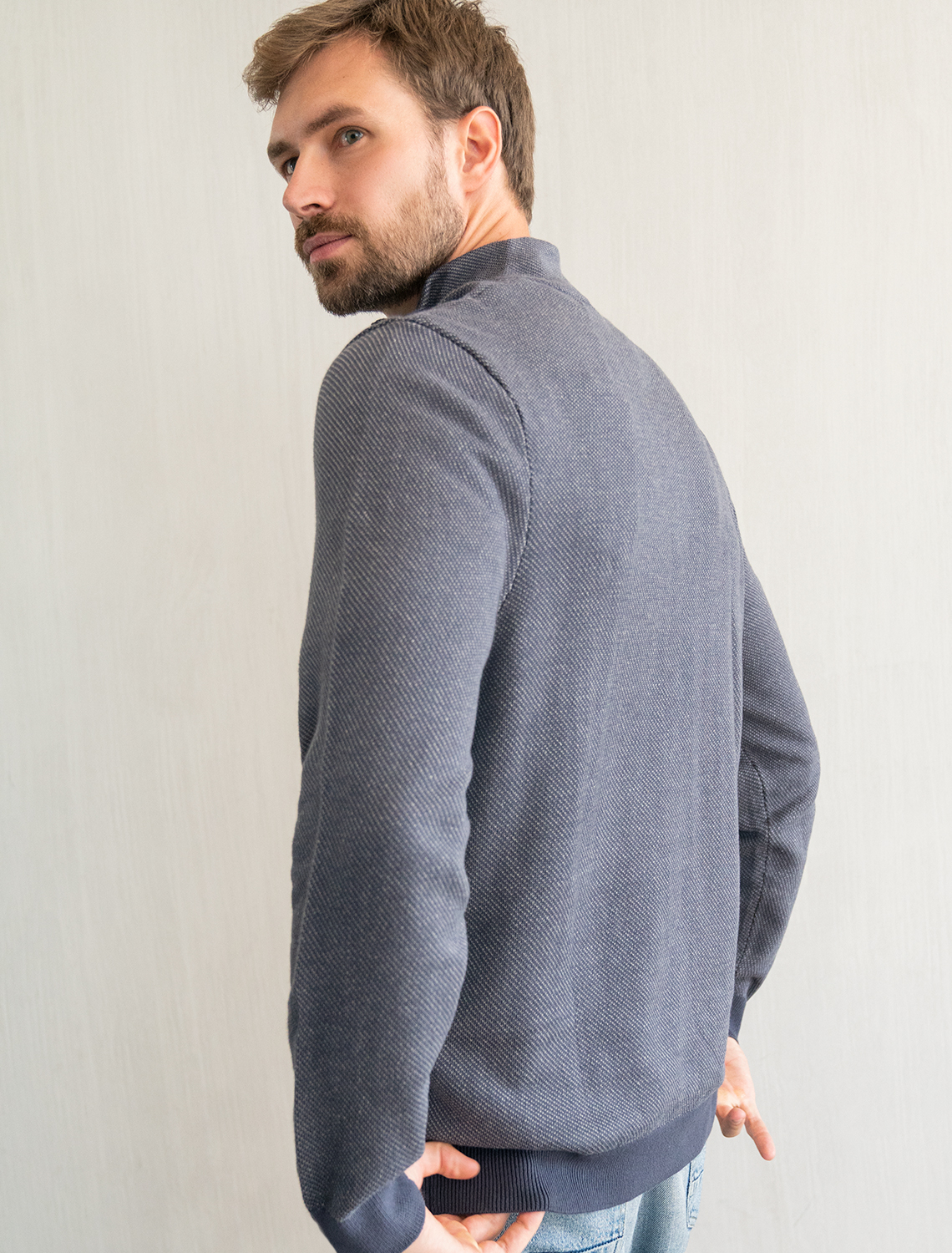 картинка Джемпер мужской серый меланж от магазина Одежда+